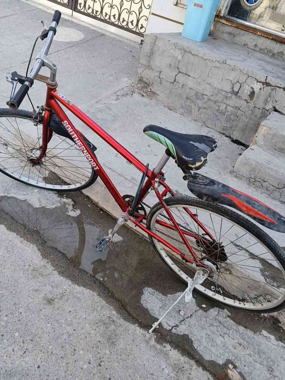سلام عليكم باسكل ياباني رياضي لبيع حجم 27 عنواني سبع قصور شارع ابو علي قرب اسواق سامي *********** واتساب فقط
