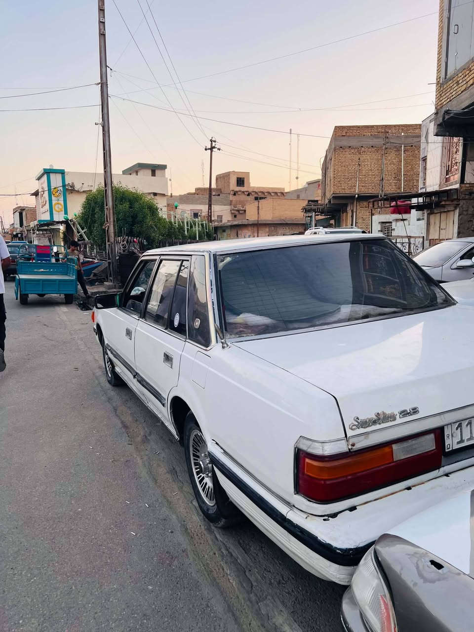 السلام عليكم
كراون سوبر ١٩٨٥
كفاله عامه وبلاديه فقط صبغ اهلالات 
وتكحيلات بسيطه 
كير مكينه ثنين ونص ديلكو جدد 
حداده وتخم تاير، جدد 
داخل احمر 
رقم بغداد دولي سنويه لل٣٠ تحويل مباشر، 
السياره جاهزه الف ما تصرف عليه 
ناصريه قلعه سكر 
السعر ٤٢ وبيه مجال للشراي 
***********
***********

