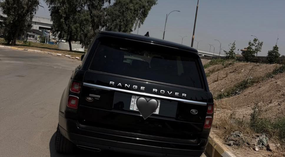 رانج روفر أوتو بايوغرافي 
موديل 2020 محرك V8 سوبر جارج

السيارة مناسبة جدا لان 👇
وارد امريكي دعاميه اماميه صبغ فقط 
و الباقي مكفول من الصبغ

مغلفه بالكامل ppf
رقم بغداد 
عداد 25 ألف ميل
شاشات خلفية كامرات 360 رادار 
مسند خلفي كهربائي 
دوسات أبواب شفط
فول مواصفات 1/1

🟧 السعر سوي تعليق تصلك رسالة💌
رقم صاحبها ***********

نص مكتوب في الصور:
- LAND-ROVER RANGE ROVER 2020