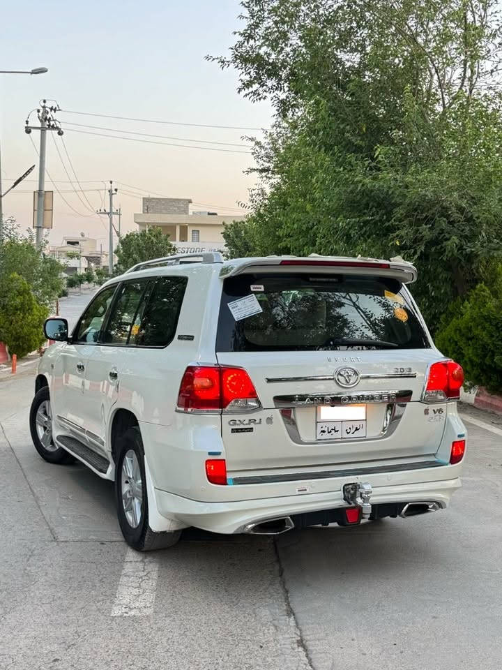 TOYOTA LAND CRUISER 2011 GXRI V6📦⛓️
قه پات مواسه فاته لە مۆدێلی خۆی
فیتێمی ستێنیە فولل مواسە فات. ٨ ئێرباگ
کوشن جلدی پاقلاوەیی  و کوشن کارەباییە
سڵاید و بەسمە و سەلاجە و کامێرایە 
چوار تایە و ویلی لۆکی لە ژێرە
سپێری لۆک 
کامل زینۆن بە بلاجکتۆرەوە 
سە یارەکە بێ مەسروفە چرکەی تیا نیە 
بەناوی. خۆمەوەیە 
کوشنو و سوکان و بە رە سەقفی لۆک لۆکە
گیرومەکینە ی برخوی لێ بانەدراوە، بەشەرت
دەبڵ ئەکسل کامل مەزبووت. 
وەک بۆیاخ:یەک بستی بۆیاخ هەیە لەسەر بۆنیت
٦٤٠٠٠کم حەقیقی ڕۆشتووە بەشەرتی ١٠٠ کۆمپیتەر
و فیتەر ،لە ٢٠١٤ەوە لای خۆمە 
سەیارەکە هەتا حەزبکەیت جوان و لۆک ماوەتەوە
بۆ سعری نامە بنێرە یاخود پەیوەندی بکە.

📞***********📞
