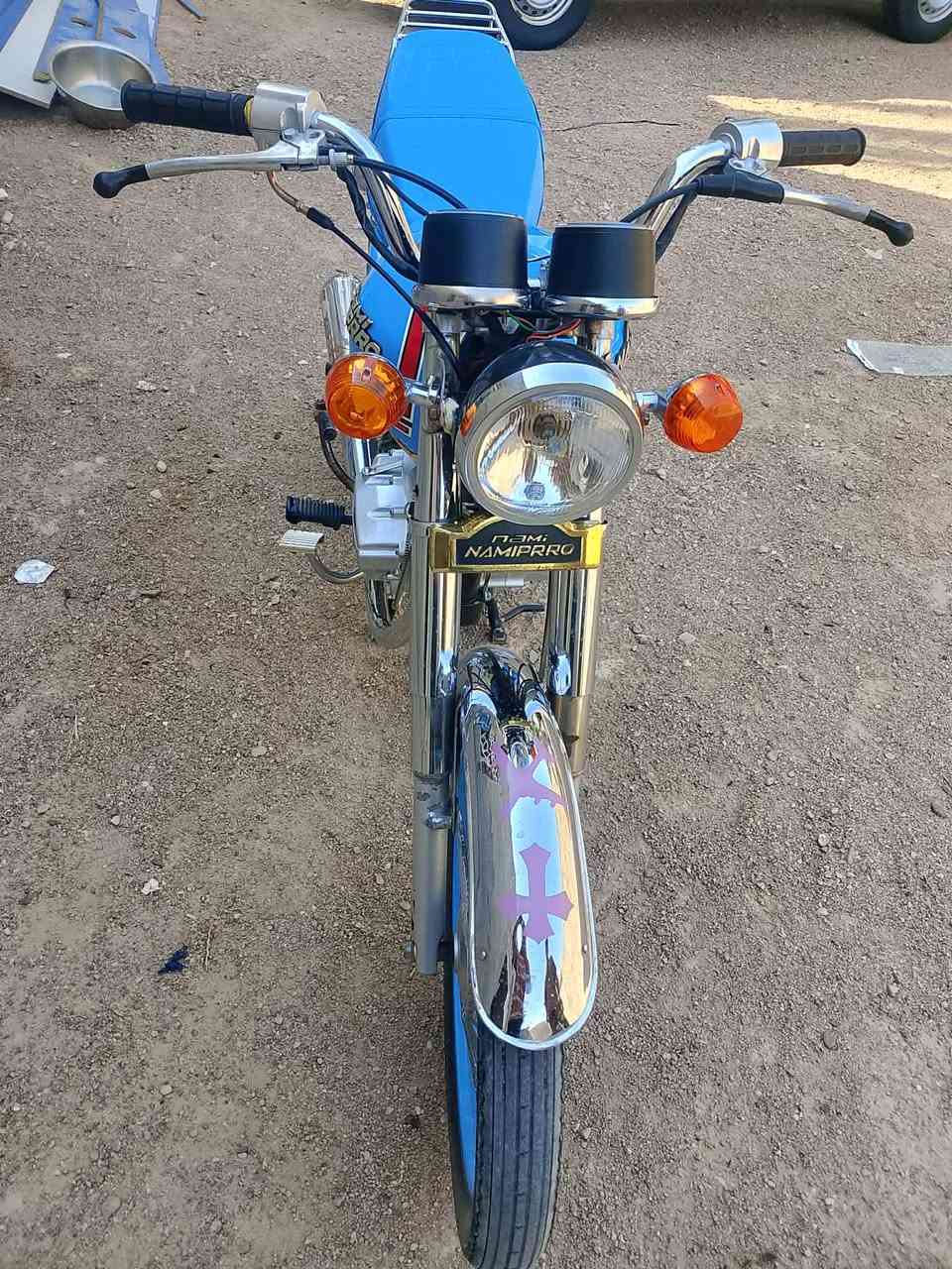 السلام عليكم ✋
اربعه كير كلك للبيع 🏍️
دراجه نظيفه 🧴 
محركها نظيف 🧼 
السعر 550 وبيها مجال
مكاني نجف العباسيه 
تواصل خاص او واتساب
***********
