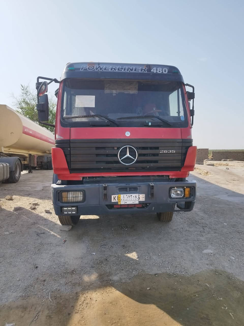 سلام عليكم سياره للبيع مديل 95 مكينه 44 ستندر لا تنقي ولا بخار كير 160 مجموعه جيف رباط 24 عدل عربانه ابو حيدر  مكان سياره  ذي قار ***********
