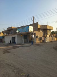 بيت مع ٥ محلات ركن تجاريه مساحة ٣١٠ متر للبيع   شارع الربيع السايدين ق...