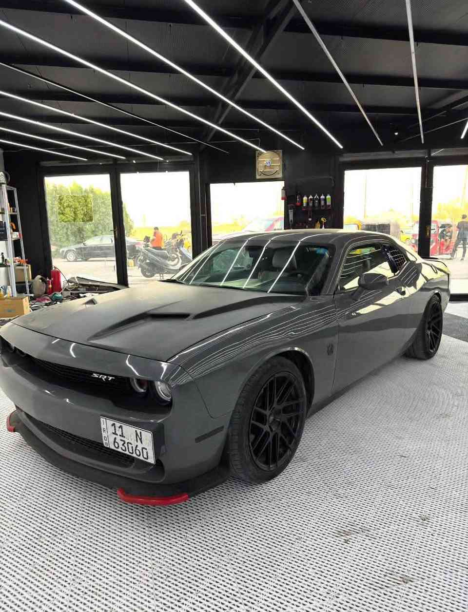 السلام عليكم
للبيع جالنجر 2018
Sxt
لون اسمنتي
كشنات جلد
رقم بغداد باسمي
ماشيه 59mi
ويل تو سايز
تايرات جديده تخم
دفيوزر فسفوره
كير و محرك مكفولات سياره نشطه تاكل الكاع
حادثها قطعتين 
السعر 147 وبي مجال
مكاني بغداد الكرخ
 *********** 
***********
