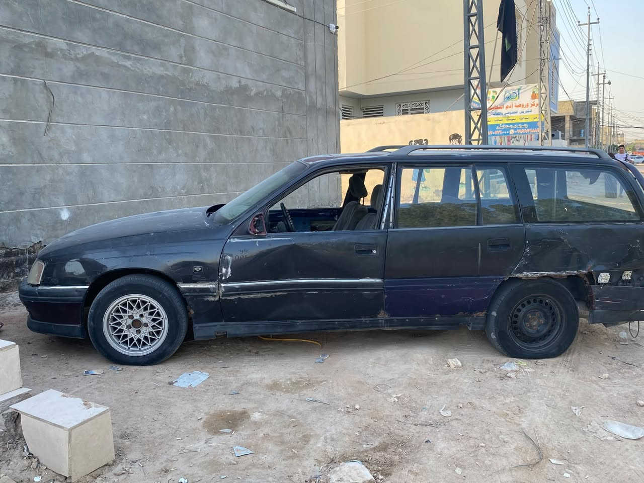 اوميكا ستيشن اوتوماتيك ب11 ورقة 
راعيها رقمة مغلق عندي عنوان ومستمسكاته
أبيع كوم حديد 
مشروع وطني سنوية عضم 
بريك وحدادية جديده 
نقص باتري 
شغالة وجاهزة  وناعمة 
مال خلفات بناء عنواني نجف 
*********** فقط اتصال ما ارد رسائل
