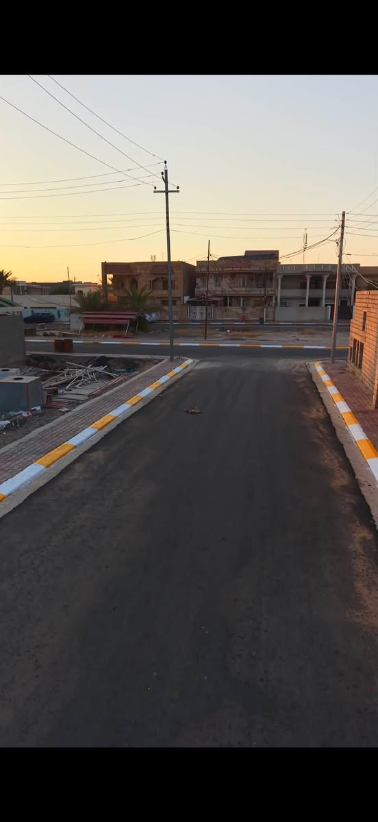 قطعه ارض للبيع 🏠
بموقع ممتاز – تكريت القادسية حي الضباط 

📍 الموقع: منطقه حي الضباط قرب جامع الغفران 
📐 المساحة : 600 م (24x25)

⭕️ملاحظة : تباع منها 200 متر الواجهه 8 النزال 25

مواصفات القطعة :
🔹  شارع 12 
🔹 مكان هادئه جدا 
🔹قرب المدارس 
🔹 قرب جامع 
🔹 الشارع تبليط + مجاري + ارصفه 

الاتصال على الارقام التالية :
📞 ***********
📞 ***********
رابط الانستكرام :
‏https://www.instagram.com/al.sardam?igsh=Z2dsN2IwcHJtOXZr&utm_source=qr

رابط الواتساب :

https://chat.whatsapp.com/FqD6IOEU2o18w21VzbEKCb?s=cl&p=i&ilr=4&amv=2

