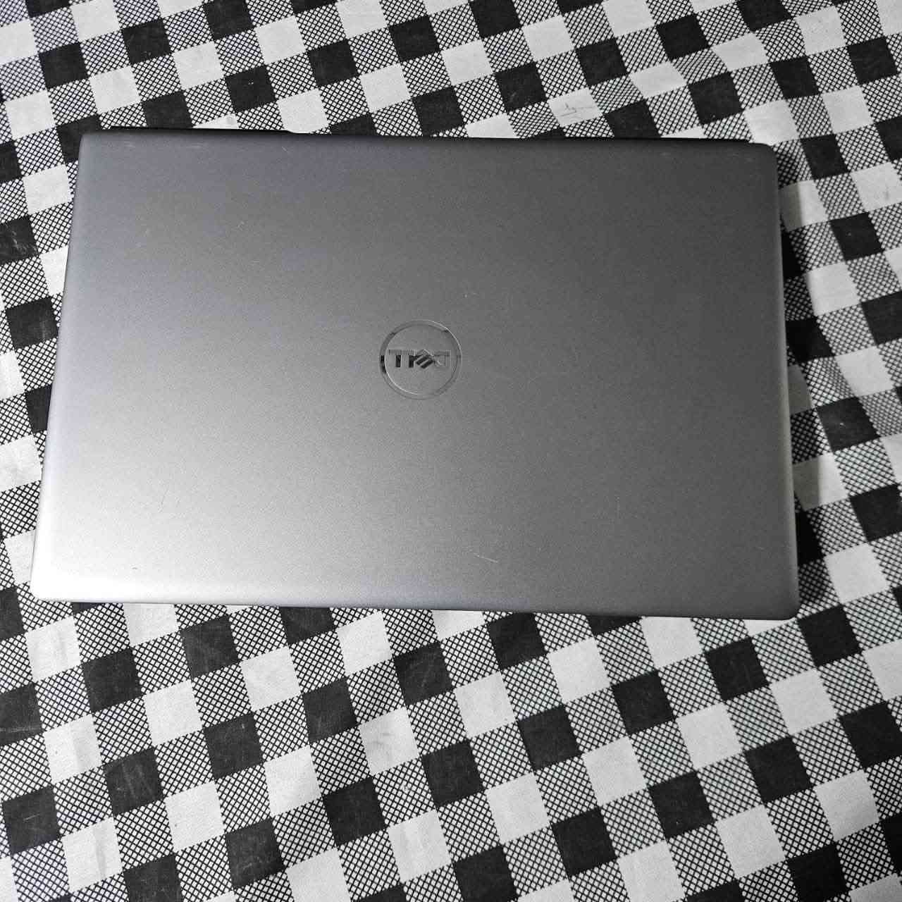 لابتوب هندسة وتصميم جرافك بأقوى اداء وثباتية 
Dell Precision 7560 المعالج : Intel Core i7-11th Gen

كارت الشاشة الداخلي Intel UHD Graphics (8

جيجابایت)

الذاكرة العشوائية (16GB :(RAM

* التخزين 512GB SSD

كارت الشاشة الخارجي: NVIDIA T12004GB

* الشاشة : 15.6 بوصة FHD

* السعر : 750 الف واصل لكل العراق مع كامل الملحقات 
* للتواصل والاسفسار: ***********
