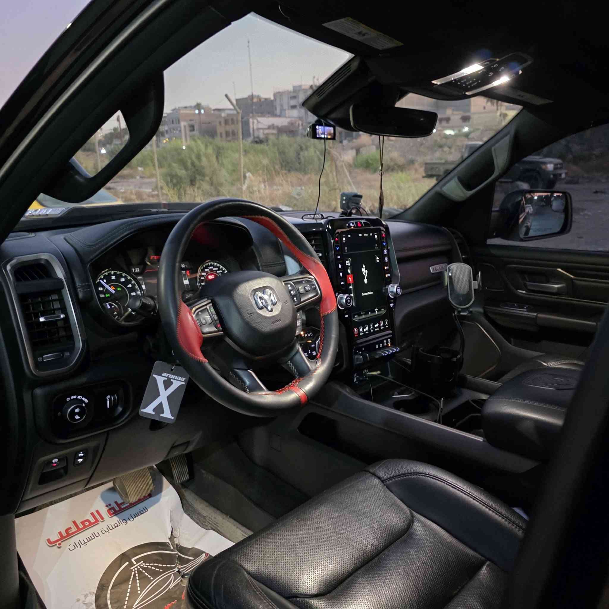 الموديل : 2020 
المحرك : V8 5.7L . 
المواصفات :

* شاشة كبيرة 12 أنچ . 
* نظام ملاحة GPS . 
* سقف بانوراما . 
* المصابيح الأمامية زنون .
* كشافات الضباب زنون . 
* المصابيح الأمامية LED .
* المصابيح الخلفية LED . 
* نقطة عمياء . 
* دخول ذكي (بصمة) . 
* تشغيل عن بعد .
* مقاعد الجلد الفاخر خاصة لنسخة REBEL
* مقعد السائق كهربائي. 
* مقعد الراكب كهربائي. 
* تدفئة مقاعد . 
* تدفئة ستيرن . 
* المقاعد كهربائية .
* حساسات امامية .
* حساسات خلفية . 
* كاميرا خلفية . 
* دوسات جانبية . 
* مكيف خلفي .
* المرايا الجانبية قابلة للطي كهربائيا .  
* الشباك الخلفي كهربائي .
* هاند بريك كهربائي . 
* نظام تشغيل واطفاء اوتوماتيك لتقليل صرف الوقود . 

الاستفسار ***********
