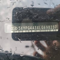 سورنتو ٢٠٢٠ • ٣٠٠٠٠ كم • رقم بغداد