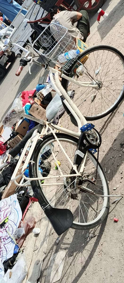 باسكل لوك • ما بيه عيب • جير حساس