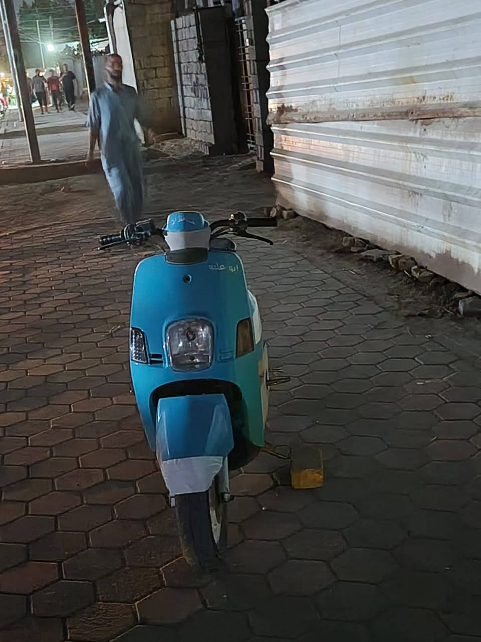 سلام عليكم بوليس للبيع مفتوحه دراجه سلف هندر مكينه خرسه حلوه معدل خير من الله كهربائيات كلها شغاله   كفرات مختم السعر 450وبيها مجال مكاني التضحية شارع العياده واتساب فقط ***********
