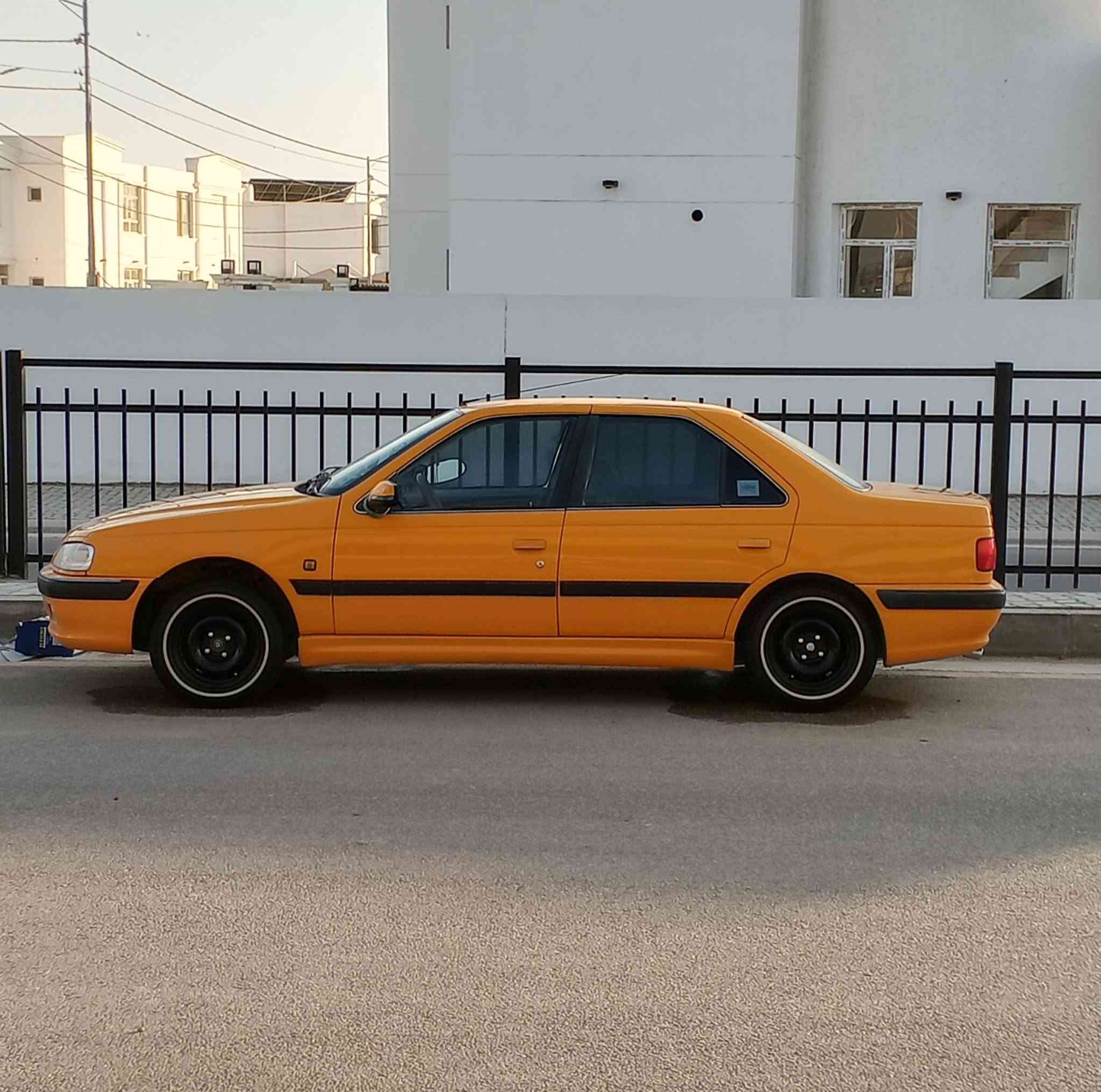 سلام عليكم شباب 
بيجو بارص للبيع موديل 2018
مكفواله كفالة عامه لا صبغ ولا تبديل 
كهربائيات كله شغاله تبريد ثلج مكينه كير  تخم تاير جديد 
مصفره هيئه وغرامات رقم بغداد بسمي مداور ثاني يوم 
للستفسار تصال ودلل ***********
وتساب ***********مكان ديونيه الحمزه شرقي 
سعر خاص
