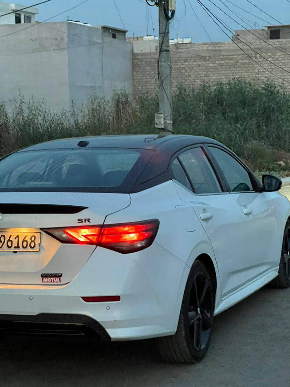 نيسان سينترا 
موديل 2023
مواصفاتSR
ماشي27mil
ضرر بوند وا جملغ صبغ وا باب سايق شبر بيها تعديل
سيارة حيل نظيفه بيدون دواخل شرط
سعر 140بيها مجال
مكان سيارة عقرة
رقم على واتساب *********** اكر, نينوى
