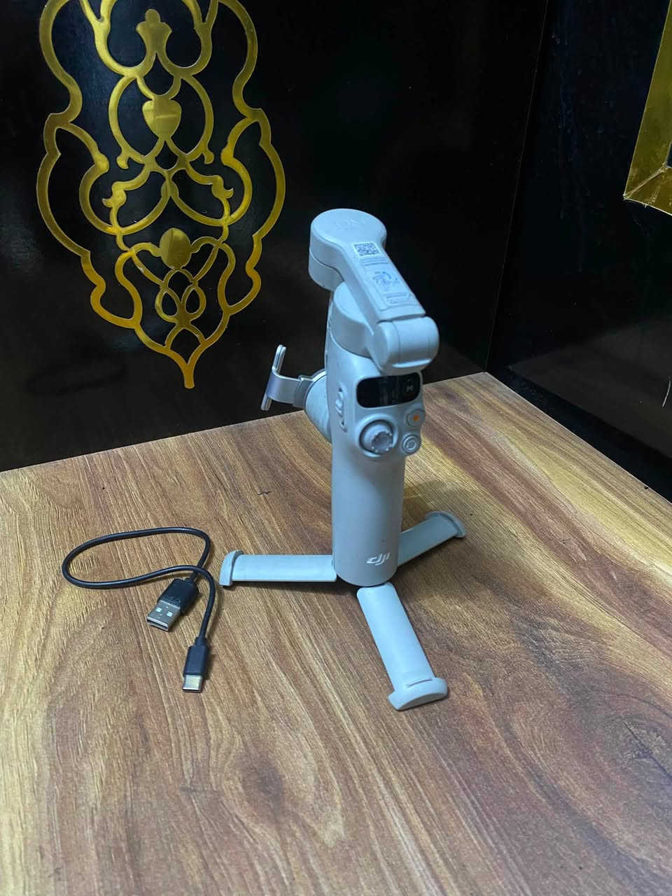 السلام عليكم شباب
للبيع مانع اهتزاز للموبايل جمبل DJI Osmo Mobile 6 باللون الرمادي
الجهاز مستعمل شيء بسيط ونظيف جداً وشغال 100% بدون أي مشاكل
أخذته بدل فلوس وما أحتاجه ويا الملحقات الظاهرة بالصورة
السعر 75 ألف
المكان بغداد
للتواصل ***********
