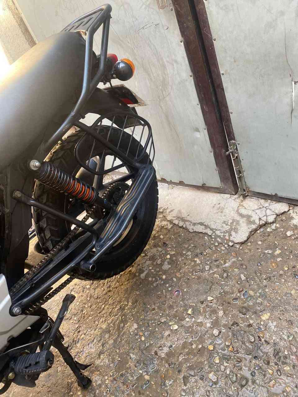 دراجه بوكسر مديل 21 دراجه نضيفه بمعنه الكلمه ممشتغله دلفري بسمي تحويل ثاني يوم جانت مضمومه 1900 وبيه مجال قليل ‏‪***********‬‏
