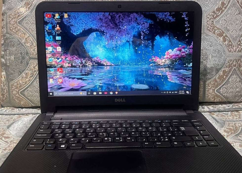 للبيع لابتوب ديل (Dell) بحالة ممتازة جدا لا يحتوي على اي كسر او عيوب، سريع ولا يحتوي على بطئ. 💻✨👇🏼👇🏼
​
​جهاز عملي جداً ومفيد للاستخدام اليومي، مخصص للطلاب والدراسة، وللي يشتغلون على برامج الأوفيس (Word, PowerPoint, Excel) وإدارة الأعمال والشغل الإداري، بالإضافة إلى التصفح والبحوث + يحتوي على كامرة + بطارية جديدة و كاملة. 

​📋 المواصفات:
​💻 المعالج (CPU): [Intel Celeron 1007U ]
​⚡ الرام (RAM): [2GB قابل للزيادة]
​💽 التخزين: هارد فائق السرعة يضمنلك استجابة فورية وبدون أي تعليق [SSD]
​🪟 النظام: ويندوز 10 جاهز ومحدث
​🔌 الملحقات: الشاحن الأصلي الخاص بالجهاز
​🎁 هدايا ويا الجهاز:
​ماوس + ماوس باد هدية مجانية ويا اللابتوب 🖱️🎁
​📍 المكان: بغداد البنوك. 
💰 السعر:[115 فقط و بي مجال] 
📩 للتواصل أو الاستفسار: ***********
