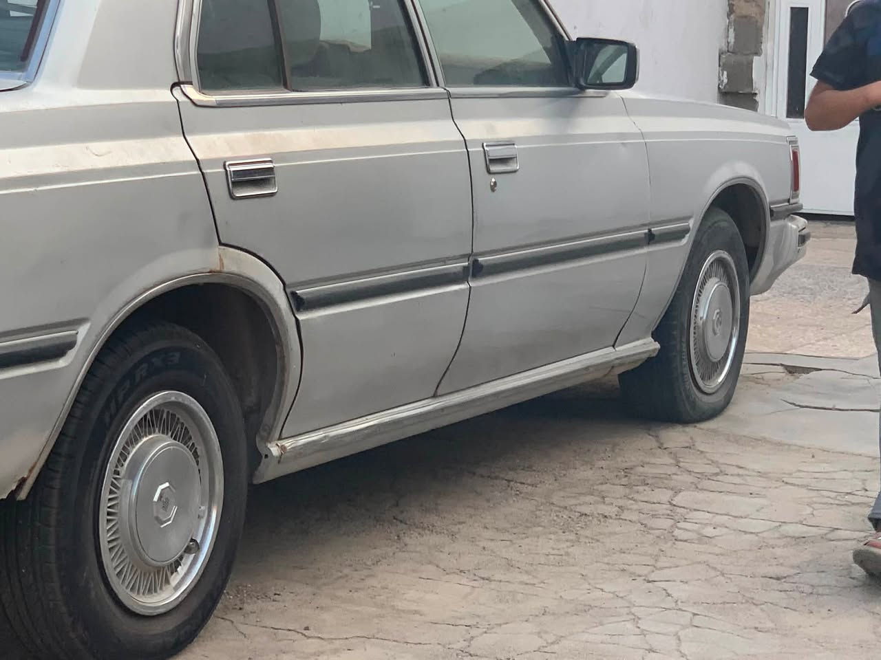 سياره سوبر موديل ٨٢بلاديه  مكفوله من ضربه من صبغ مكينه بيها بخار وكير يفلت بدون راعي السعر ٢٢ الاتصال علي الرقم ***********

