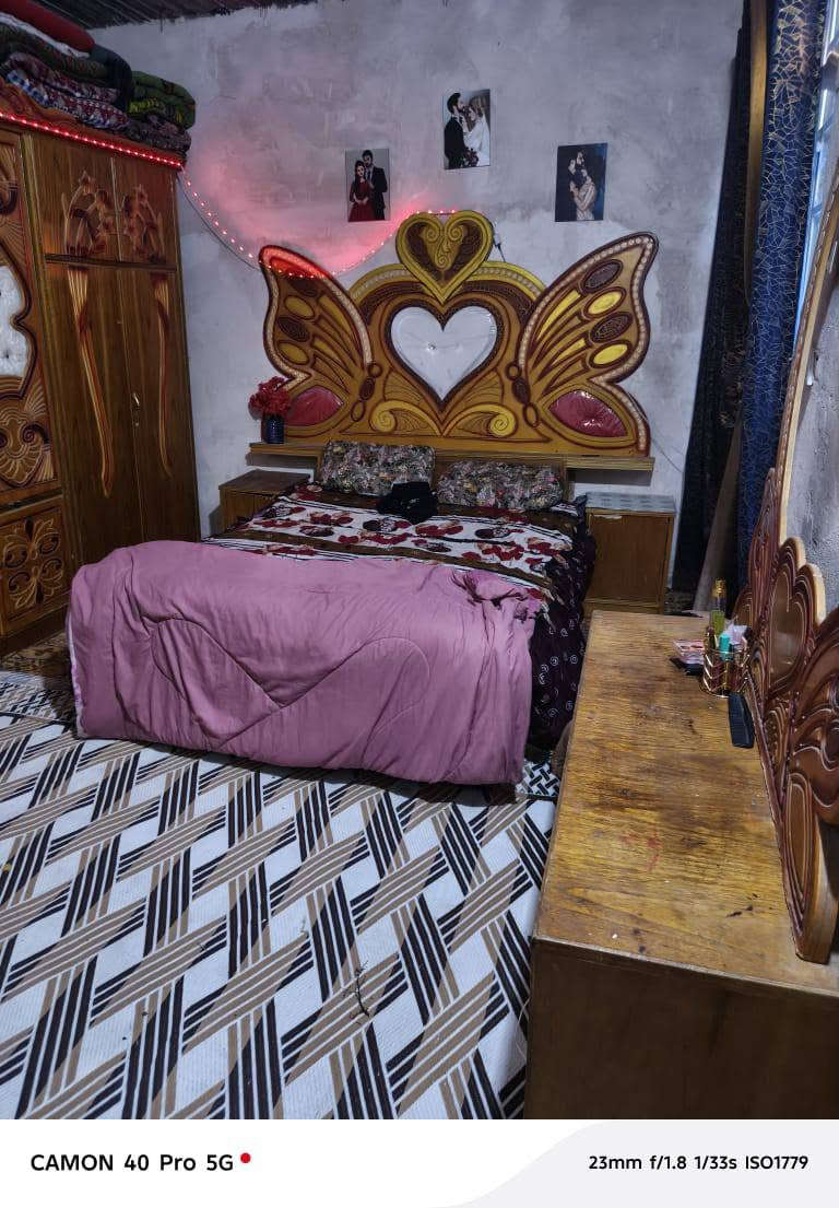 سلام عليكم بيت مساحه 200متر يحتوي علي 3غرف 5في 4. وصاله واستقبال خارجي صحيات داخليه و خارجيه يحتوي عله مشتمل طابق ثاني غرفه وصاله وتخاريج للتواصل خاص او عله رقم هاتف ***********

يتواجد واتساب

