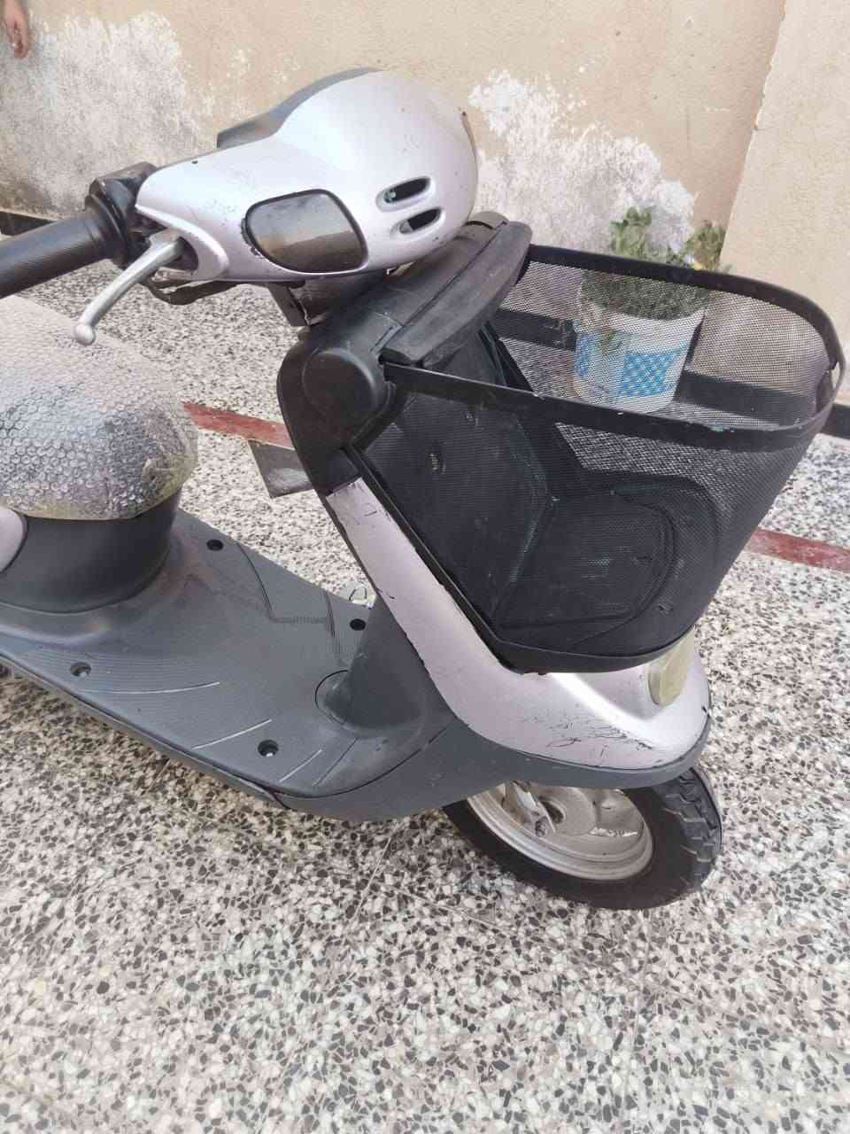 السلام عليكم
الدراجه للبيع مكفوله كفاله عامه
كهربائيات شغاله سلف هندر   شلعه شك الكاع مكينه خرسه
مابيها اي نقص 
السعر (350)
كربلاء حي الغير قرب سوق الغدير
