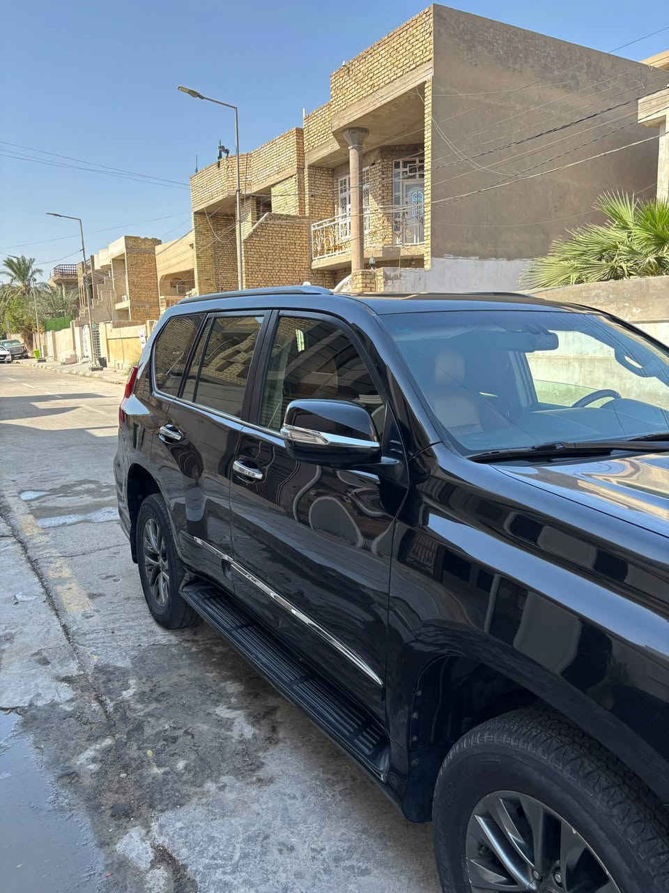 للبيع لكزز برادو 
٢٠١٧
بغداد انكليزي 
تحويل 
 محرك ٤٦٠٠ 
 ماشيه ٩٨ الف اصل  
٨ سلندر فول مواصفات ١/١ خليجي مكفوله كفاله عامه 
مكان السياره واسط مركز المدينه 
سعر ٣٢٥ بيها مجال للستفسار ***********
