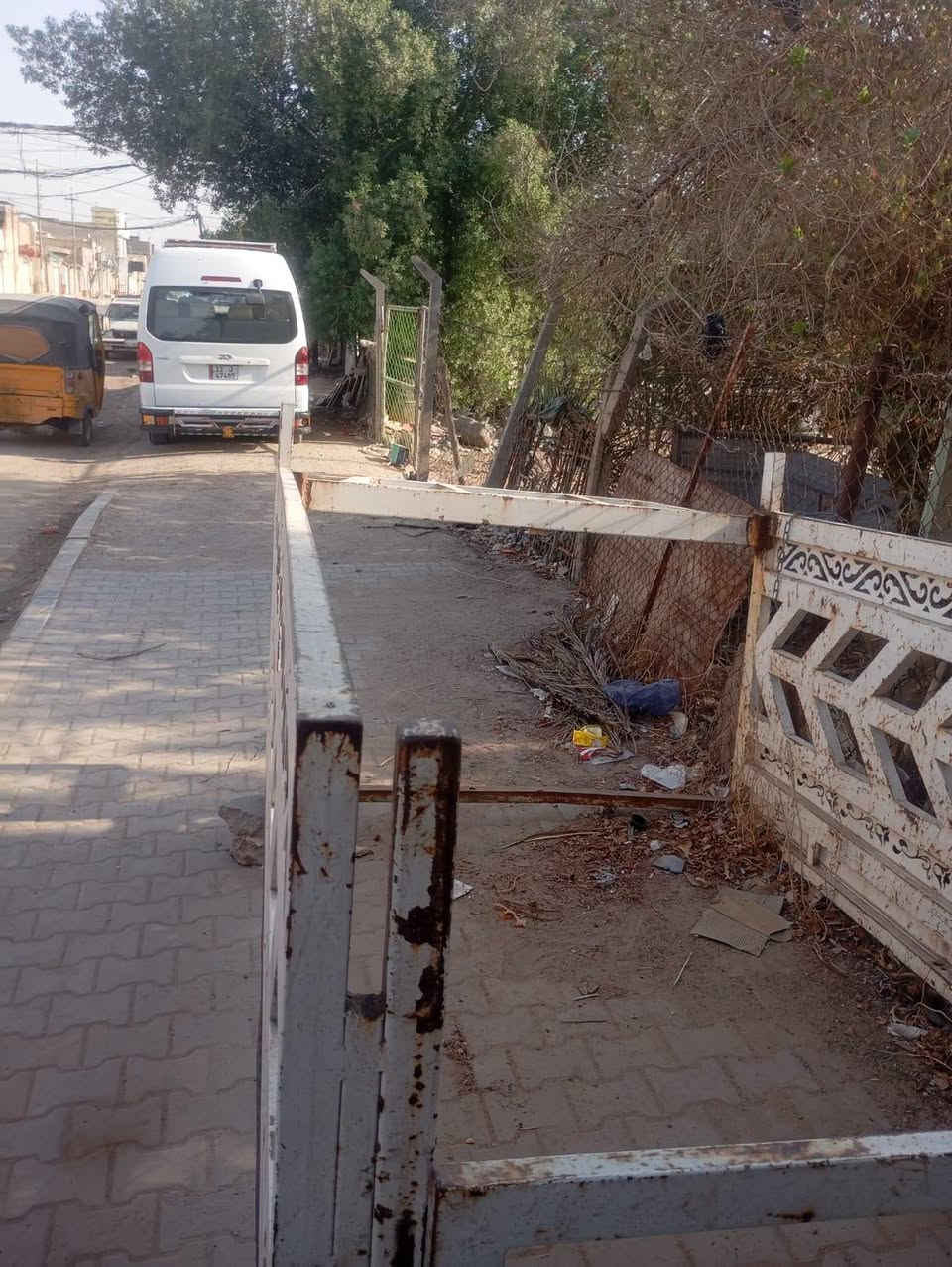محجر تسكام فحل نضيف لا خياس ولا شي عوزه بس اصبغه  سعره 500مكاني نجف حي ميسان
