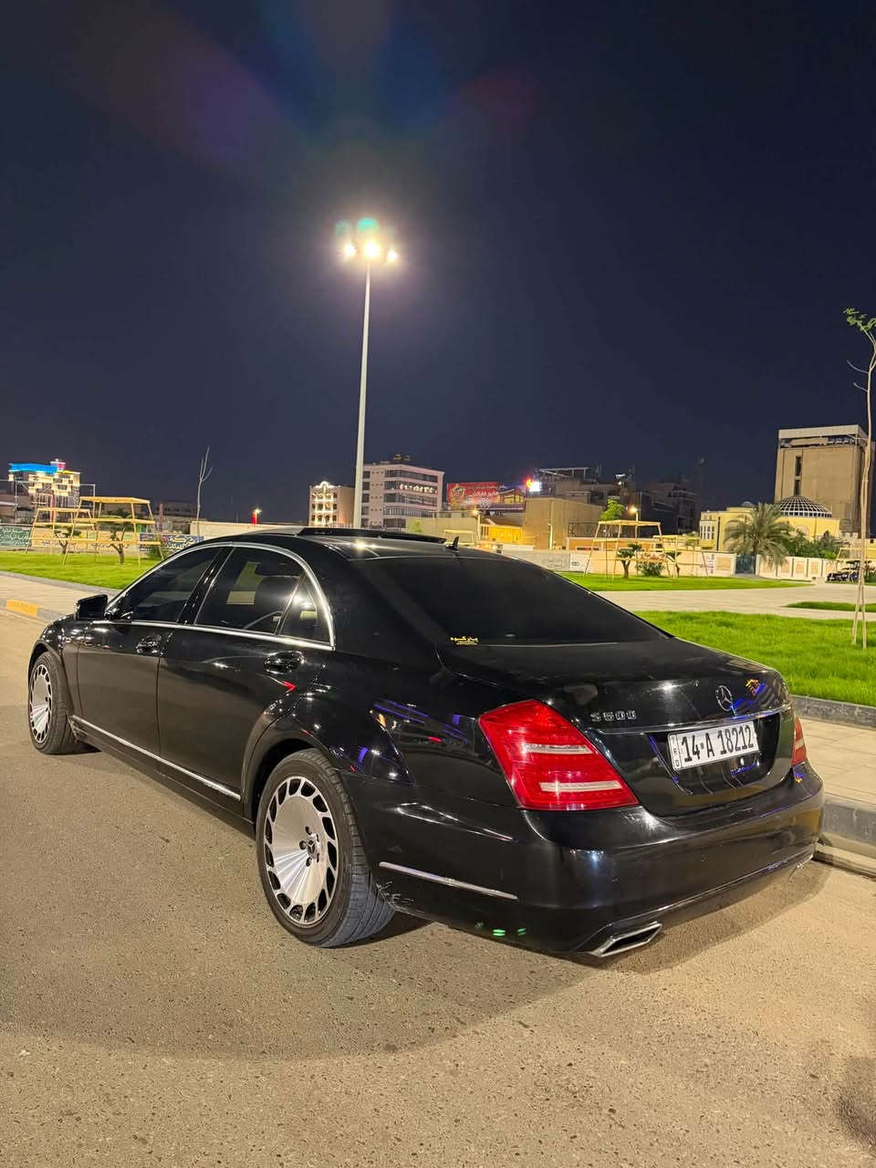 يا الله 

مارسدس وارد ياباني  s500 كلاس 2006 محدثه 2013  سياره 
جديده ماشيه 105 بريحة الشركه بيه 3 قطع صبغ ثنين بل يابان جاملق صفحة السايق وداير مال رقم الخلفي  وحده شبر بل عراق سياره فول مواصفات رقم بصره بسمي 

1-تحديد مسار 
2- مثبت سرعه 
3-تدفع وتبريد كشنات 4 
4-تحكم ستيرن 
5-بيبان + صندوك شفط 
6-لد داخلي 
7-بنراما 
8-بردات 5 
9-تبريد خلفي 
10- ويل اصلي 
11-لايت زنون
12- تحكم رياضي وسبورت وعادي 

بيه نواقص خفيفه كلش 
سياره جاهزه بسمي رقم بصره A 
ابيع بيه فايبره كير
سعره 170 
***********

