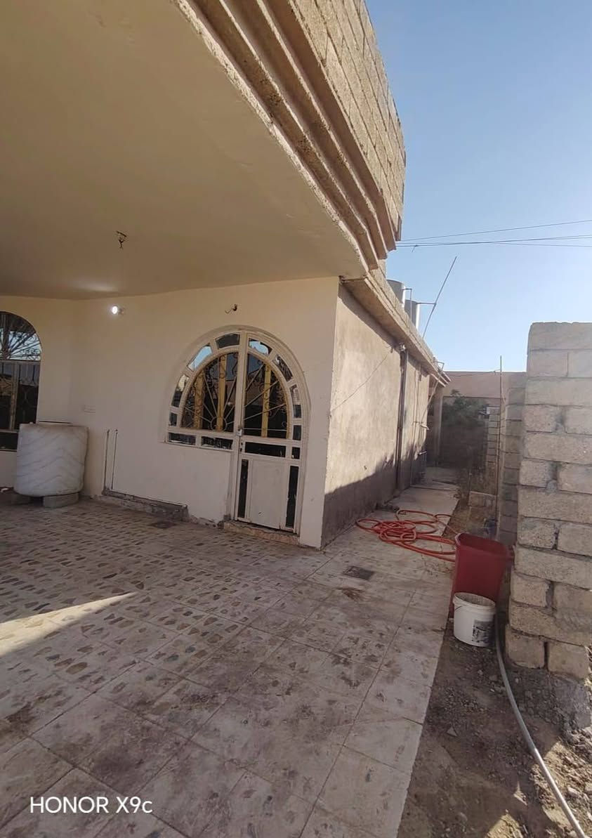 السلام عليكم يوجد بيتت 🏠 مع قطعه  ارض الموقع  بيجي
قريه المزرعه 

المساحه البيت 400 مساحه الأرض 300

يتكون البيت من 3 غرف نوم

مع مطبخ + استقبال+هول+صاله 

كاعيه البيت الداخليه والخارجيه كاشي 

السعر55 قابل للتفاوض

للستفسار ***********////:
‭***********‬

@إشارة
