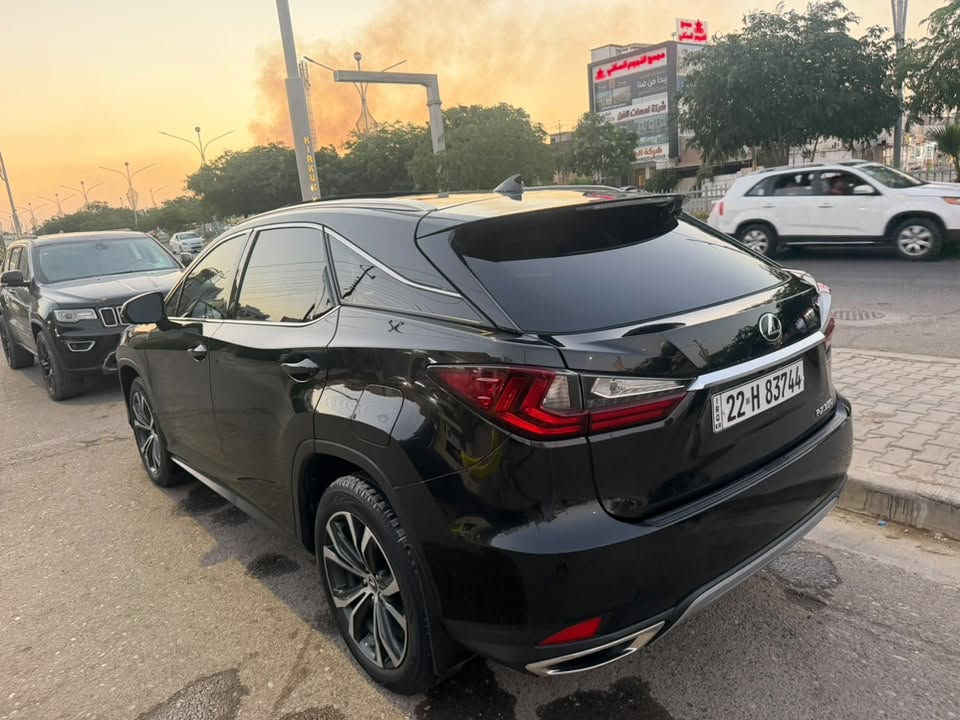LEXUS  RX 350
موديل :-2022
فول موصفات 
سلايت فتحة  بانوراما
بصمه تشغيل 
مقاعد الاماميه كهرباء 
مقاعد جلد لون رصاصي
مقاعد خزن ميموري 3
لدات خلفي امامي
رادار امامي اوتو بريك  
اشاير ترحيب داخليه 
اشاير بالمرايات
صندوق شفط 
امرايات شفط زي 
ويل كب 20 
دبل كزوز 
اربع كاميرات 360 درجة
لايتات زينون بلادي عالي ناصي 
ماوس لمس للشاشه والتبريد
الاضاءه الداخليه لمس 
تبريد قطعتين 
كشن تدفئة تبريد
شاحن وايرليس
ثلاث انظمه للقياده
كشنات و ستيرن تدفئة 
حجم محرك :- 6سلندر  3500
  سياره 
سياره بدون شاصي شبرين بالوبنيد صبغ ايرباك ستيرن طاك راجع بلاد
‎ماشي :40 الف ميل 
سياره مرقم اربيل جاهز باسمي تحويل او وكاله نفص يوم
عنوان :-كركوك
سعر :- 290  و مجال 
رقم تلفون و واتساب ☎️
***********
