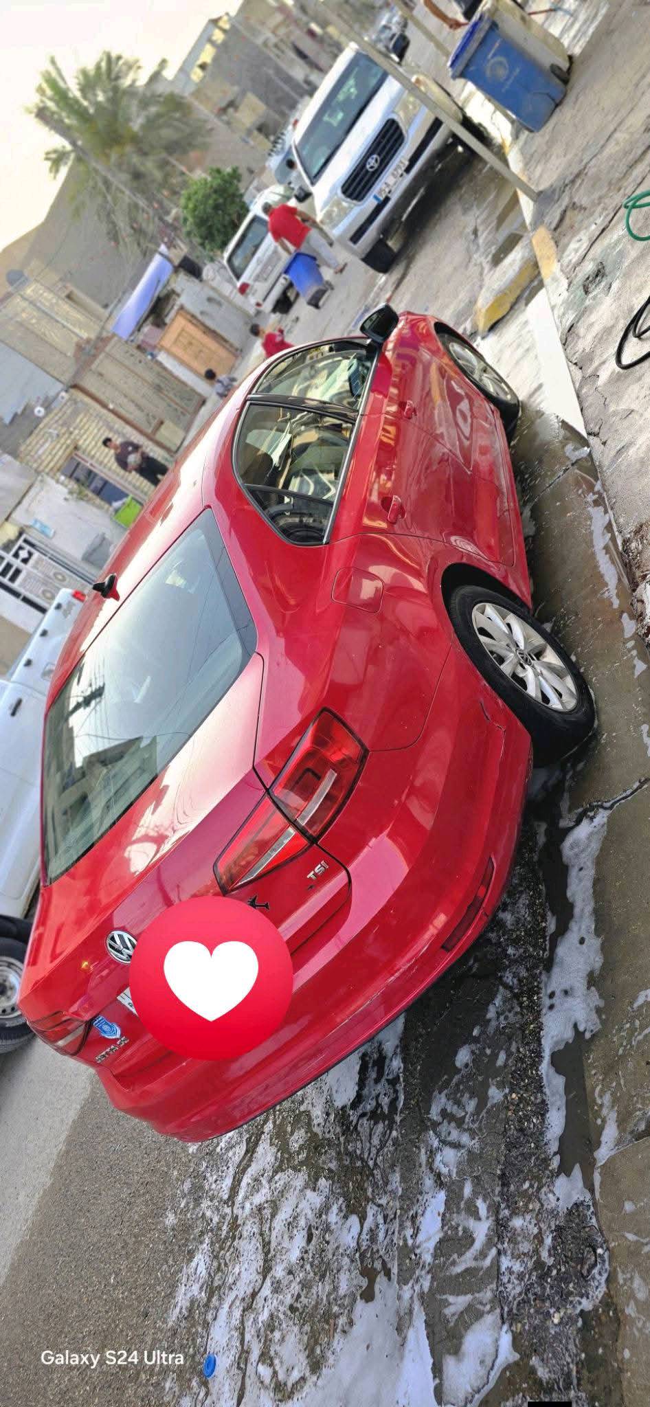 🔥 للبيع فولكسفاغن جيتا ألماني 2015 🔥

🚘 محرك 1.8 TSI تيربو
⚙️ أوتوماتيك 6 سرعات Tiptronic
💪 170 حصان
❤️ اللون أحمر
📏 ماشية 132 ألف كم

✨ المواصفات والتجهيزات:
• كشنات نص جلد ونص قماش
• بصمة / تشغيل زر
• تدفئة بالكشنات 🔥
• السيارة محافظة ونظيفة

🎨 صبغ قطعة وحدة فقط — جامة خلفية جهة السائق

💰 السعر: 110رقة
🤝 قابل للتفاوض للجادين

📍 الفحص على حساب المشتري، والجاد يتفضل يشوف السيارة ويفحصها.
📩 للتواصل: خاص
هلا عزيزي، تگلي السيارة شنو مواصفتها بالضبط؟ يعني Jetta SE لو SEL لو شي ثاني، وشنو نوع الدبل/الستيرنگ/الشاشه إذا موجود؟: 
SE
وين مكان السيارة هسه؟ بأي محافظة/منطقة حتى الزبون يعرف وين يجي يفحصها؟: 
بغداد  الشعب 
الملكية والأوراق شلونها؟ السيارة باسمك لو عليها تحويل، وبيها أي إشكال بالتسجيل أو السنوية؟: 
بسمي تحويل مباشر 
المكينة والگير شكد وضعهم؟ أكو أي ملاحظات مثل تهريب، رجّة، حرارة، أو تبديل/تصليح سابق؟: 
جيد جداً 
التواير، البطارية، والمكابح شنو حالتهن؟ وأكو شي يحتاج صرف قريب أو كله جاهز يمشي؟: 
جاهزة