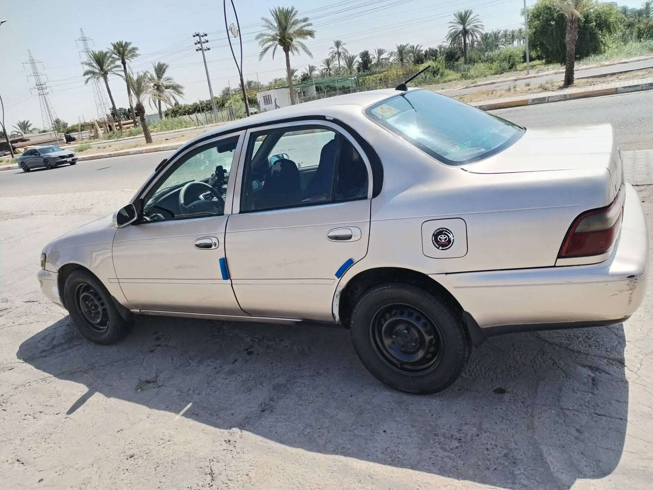 سلام عليكم  للبيع كورلا موديل ٩٧ أمريكي رقم بغداد ابسمي مشروع وطني سياره بدون صبغ تخم تاير جديد صدر امامي خلفي جديد محرك 1800 لاصرف ولا بخار تبريد شغال  كهربائيات كله شغاله عرفه سياره جديده على وضع الشركه مكاني صلاح الدين *********** السعر ٦٠ بيه مجال
