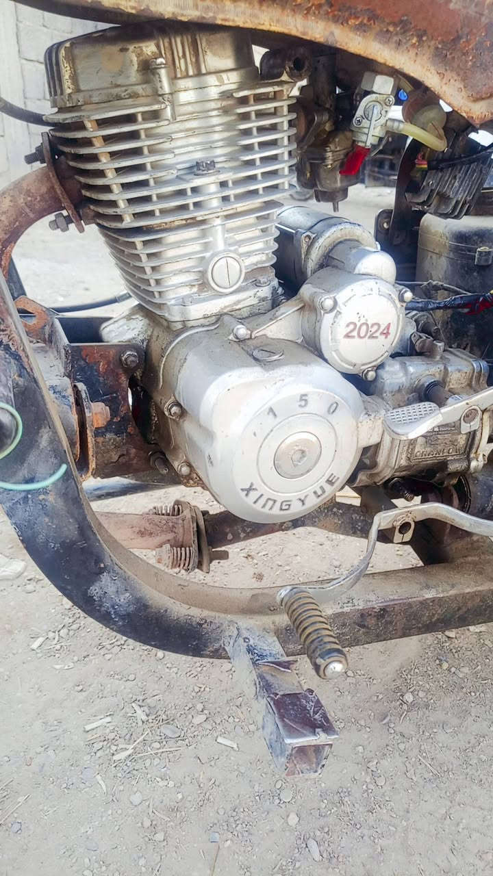 اسلام عليكم ستوته للبيع خير من الله لا تبخير ولا تنقيص نضيفه موديل 2024 كهربايات كلها شغاله وراق صوليه السعر 850وبيها مجال ام طير رقم الهاتف ***********
