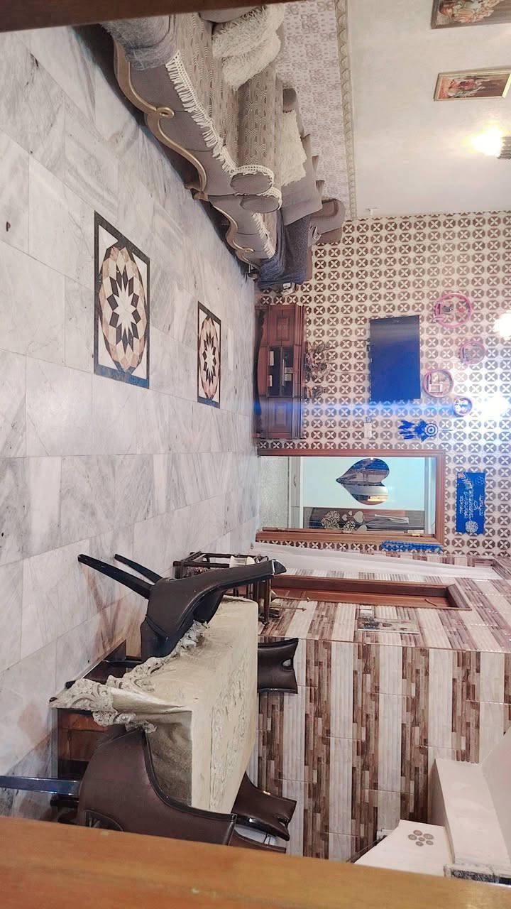 بيت للبيع طابو ملك صرف منطقة العبيدي واجه ٦ ونص كامل البيت فوك وجوه مرمر ثلاث طوابق سطحين شتايكر البيت سعره ١٩٠ مع الاثاث سبالت غرف نوم تخامه جميع الأغراض تباع مع البيت وعلما البيت مطلوب قرض ١٠ ملايين باقيه يعني تريد تنطيني ١٨٠ وتبقه تدفع ٢٠٠ بلشهر للإسكان  وهذا رقمي ***********
