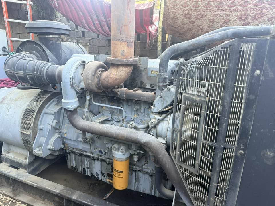 السلام عليكم 
مولده بيركنز انكليزي 550 KV 
المولده حلوه ونظيفه حيل مستعمله وبلاديه ما ملعوب بيها ابدد وجاره حمل مرتاحه المولد خير من الله وصالنصه كاتم العنوان بغداد 
للاستفسار الاتصال
 ‭***********‬

