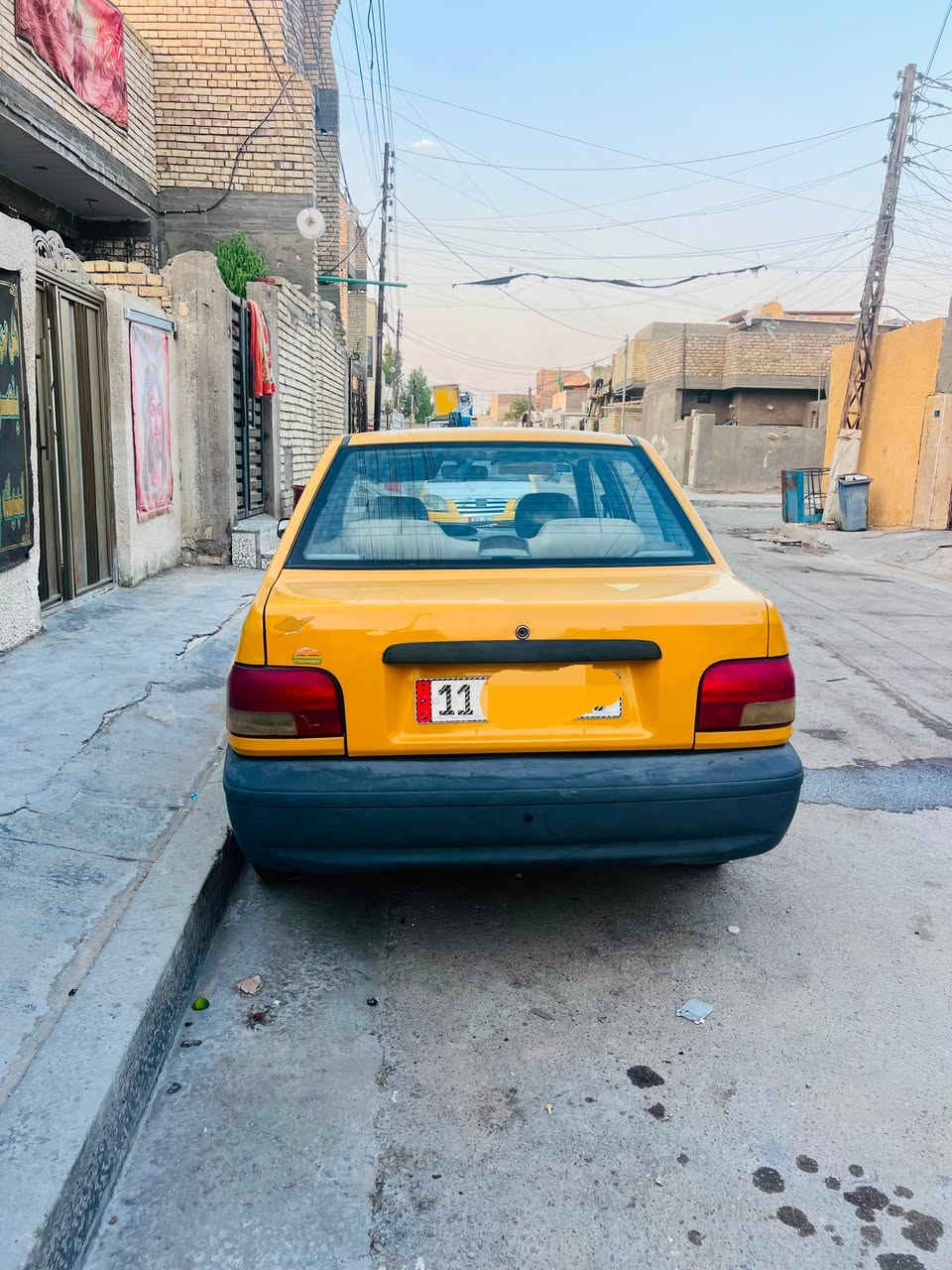 السلام عليكم سايبا للبيع بيها طخة جاملغ أمامي صفحة السايق راجعة عل بارد سعرها 55 ورقة  وبيها مجال حك الجية المكان كفائات العبيدي شارع 50 قرب مركز اسامه ابو الانترنيت رقم الهاتف ***********
