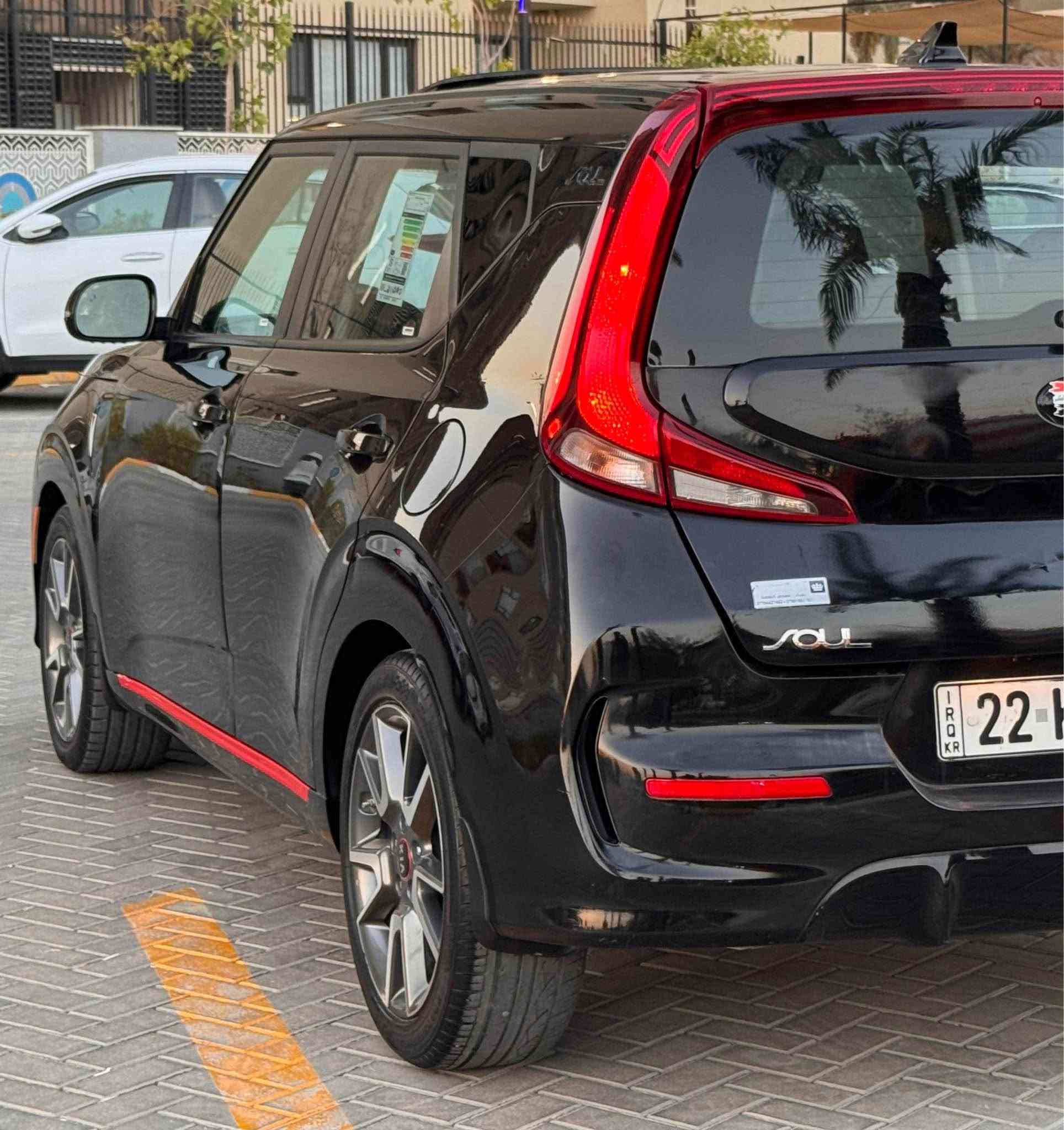 السلام عليكم 

                            🇺🇸 KIA SOUL GT Line 2020 🇺🇸

كيا صول 2020 وارد امريكي Gt line🚘
رقم اربيل الجديد تحويل مباشر هزه جديده 
حادث خلفي قبق جنطه فقط بدون ايرباك 
وبالعراق بيها جاملغ امامي بدون دواخل وشويه صبغ بالباب رقم الشاصي والسونار مرفق بالمنشور 
                                   KNDJ63AU8L7026119
ماشيه 94.000 كيلو ✔️
السياره جديده وبدون اي نقص كير محرك تبريد صدر تخم تاير كله جديد 

✅مواصفات فول : ( فتحه سقف ، محرك 2000 دوش ، رادار امامي وجانبي ، بصمه تشغيل وابواب ، تحكم استيرن ، تحديد مسار ، شاشه ، كامرا ، ويل كب كبير ، كير At ) 
وباقي المواصفات المعروفه 

السعر : 120 وبيها مجال بسيط 
العنوان : بغداد / الكرخ / حي الحسين 
الهاتف : *********** ( متوفر واتساب ) ❇️ بغداد, العراق
