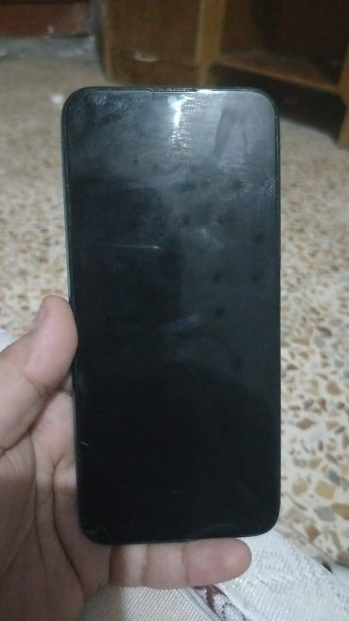 سلام عليكم.      سعر 50.     كربلاء حصرا  ‏‪***********‬‏

عندي جهاز للبيع   انفنكس سمارت 6 لون ازرك.  فطر بشاشه بسيط.    ذاكره. 32.عشوائي.     رام 4     بدون ملحقات
