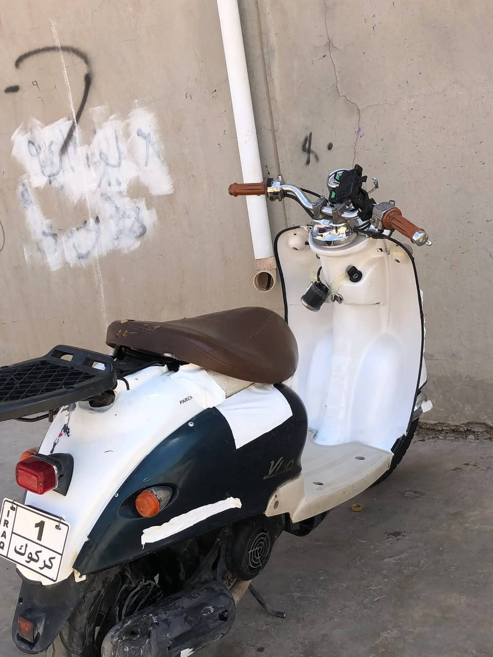 سلام عليكم شباب عبد الحليم نثيه للبيع بريكات تايرات جديد كهربائي كلها لايت زينون مخليلها وياها كاسحه   شغال دراجه يحتاجله شويه ترتيب انطيني سعر معقول وخذه 
رقم ***********
