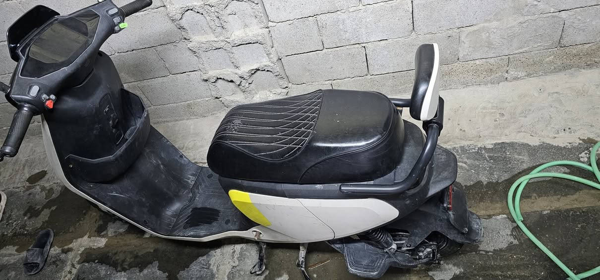 سلام عليكم
دراجة شحن بطاريه ليثيوم نظيفه  سرعه ٧٠ 
تمشيك ٧٠ كيلو متر 
٨٠٠الف وببها مجال بسيط 
***********
عنواني بغداد مدينة الصدر
