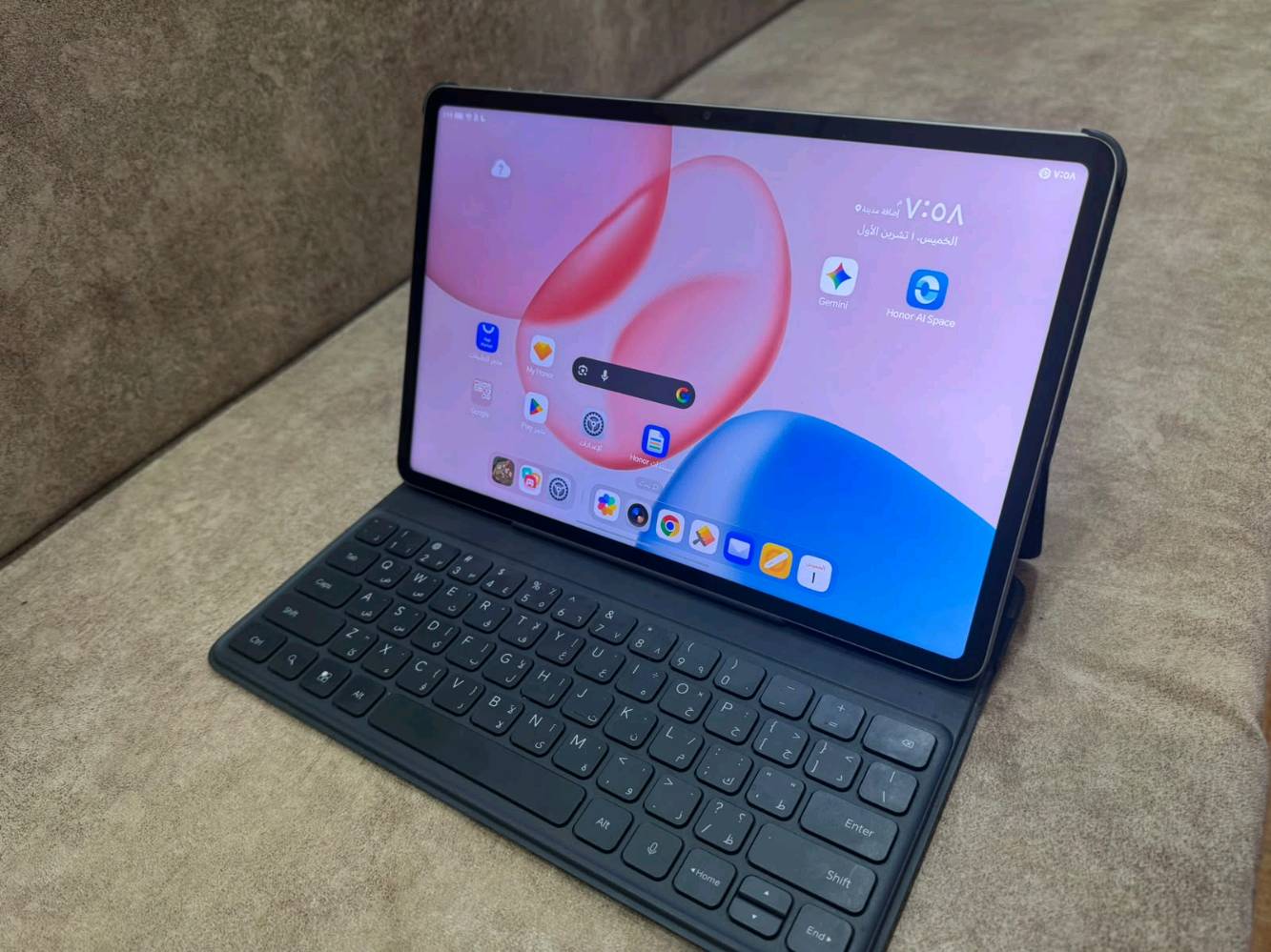 اHonor pad 10 كل ملحقاته وياه حتة كارتونته موجودة ما عدى شاحنته استعمال قليل  للدراسه جان
السعر 500 وبيه مجال
العنوان الديوانية 
***********