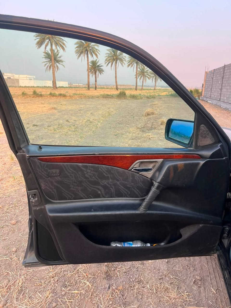 لون نيلي
سنوية منافذه هزه جديدة
محور vvt
تبريد ثلج
كير مكينه كفالة
باتري وداينمو جديد
كهربائيات كلها شغالة ما بيها اي نقص
فتحه سقف
بدون حادث
صبغ فقط باب خلفي بسبب جراد
منظومة زينول ثلجي
مكاني بغداد غزالية
السعر 75 
*********** /واتساب
