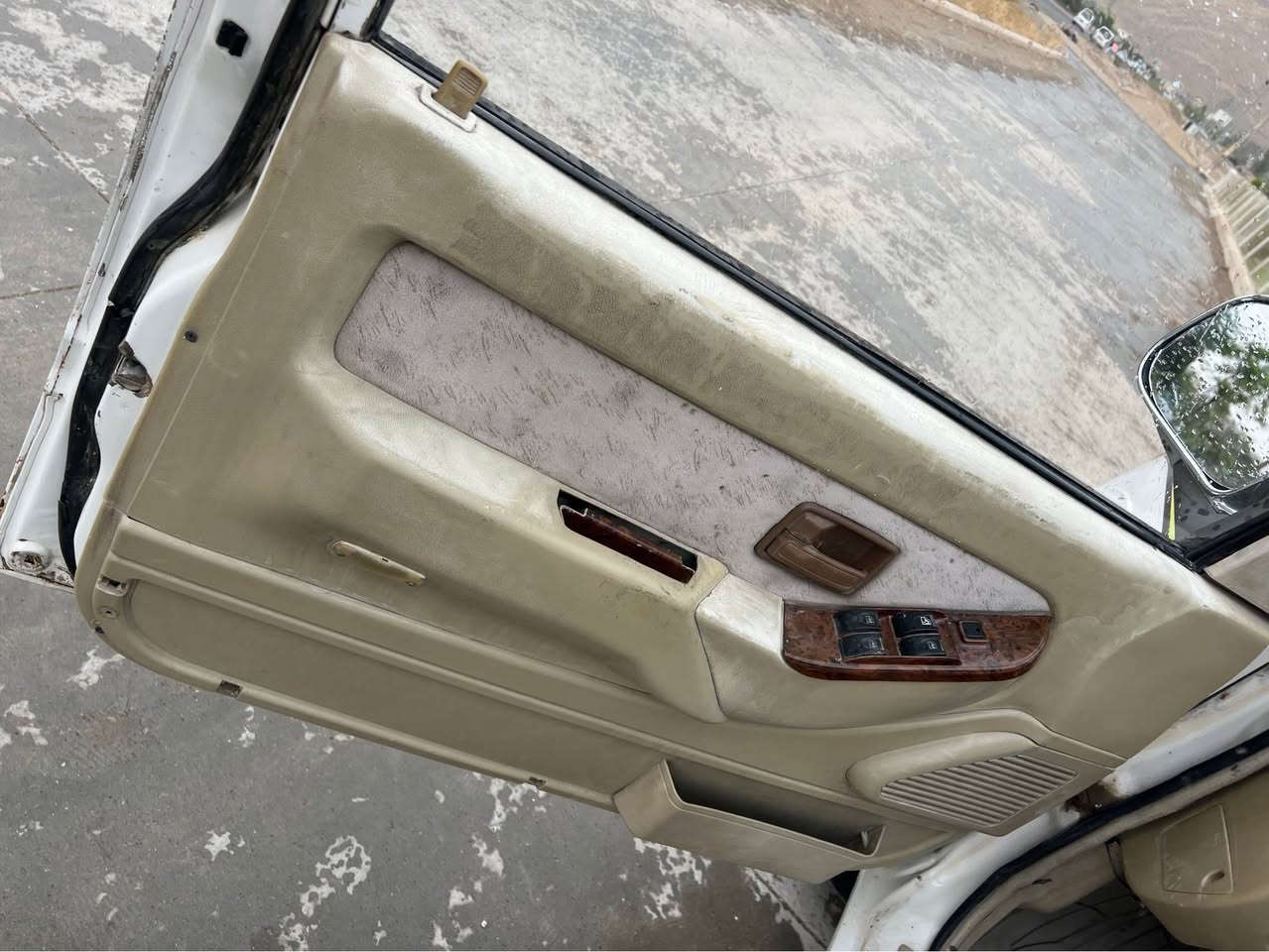سۆپەر دێر ٢٠٠٦مەکینە بەخ گێرومەکینەو ئەکسل بەشەرت مەکینە تازە تەحمیل کرەوا توند وتۆلی بەشەرت سەخف وشانەی بەشەرت چواردەورەی پەلە پەلە بۆیاغی هەیە دەحمو لێدراوی نییە *********** …..*********** رانية, السليمانية

