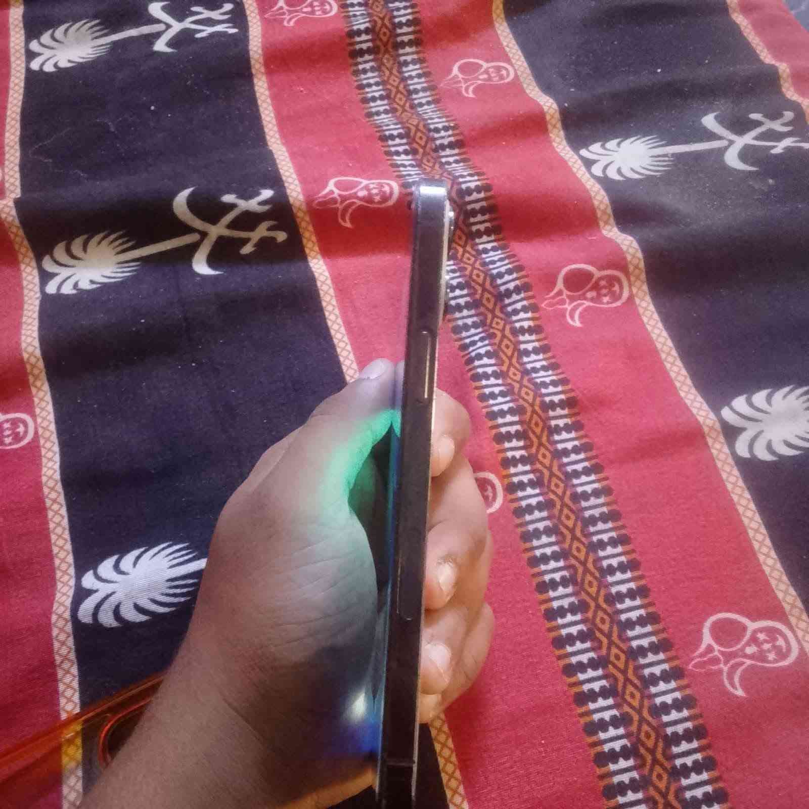 سلام عليكم ايفون 12برو ماكو ذاكره 128 
مبدل بطاريه جديده اصليه ابل ومبدل شاشه لمس طبيعي لا تعليك ولا ايشي فيس ايدي واكف سعره 280بيه مجال
مستعجل على بيعتها 
***********
