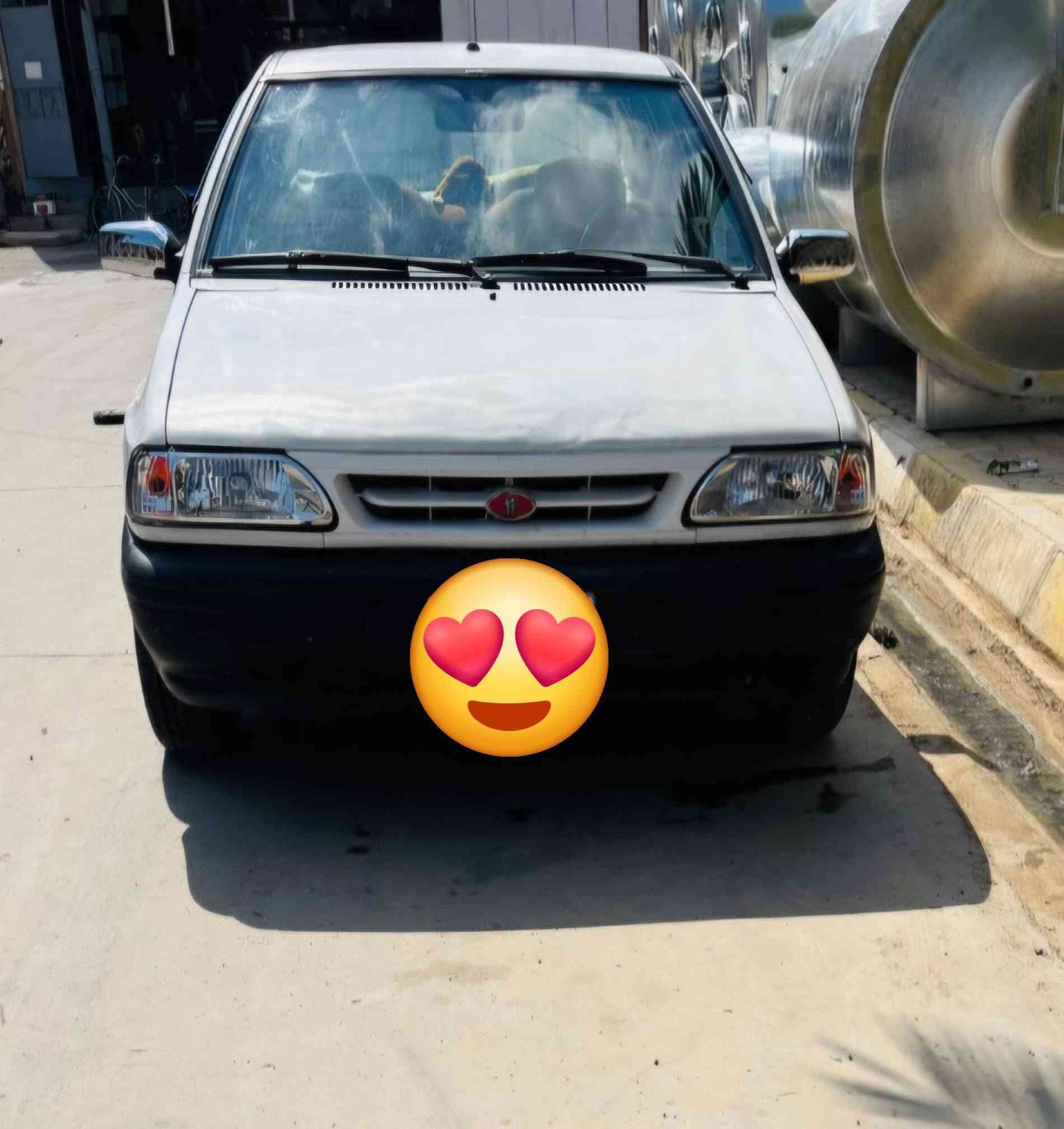 رقم بغداد
خاوه ني كورده وخلك دوزه
به شه رت وكاله وتحويل
گيرومه كينه به شه رت
ته بريت ئيش ده كات
خياسي نيه
چامرلخ سایەق گۆراوە 
سه نه وي به سه رچوه له2019وه
كاره بايي هه موي ئيش ده كات
سعري28گلا4گلاغرامه ي له سه ره
واته24گلاي سافي
***********

