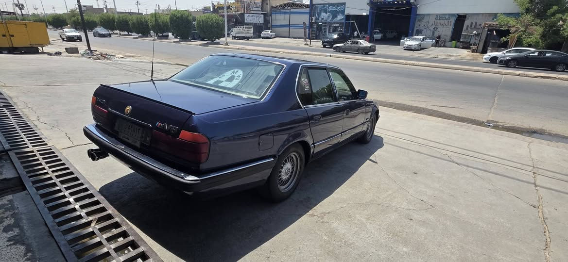بي ام 730
بي ام 730
 اصل V8 
موديل 1993
كير ومحرك كفاله سياره فول فتحه كشانه دبل كهرباء 
تخم تاير صدر جديد رقم انبار تحول ثاني يوم 
سياره بدون ضربه صبق جماليه لون مميز 
بيه نواقص بصيطه لدعدات مال لسرعه واكفه 
وتبريد عاطل بس ذني بيهن نواقص ولباقي جاهز 
العنوان فلوجه شارع العام ***********
السعر 48 وبيه مجال
