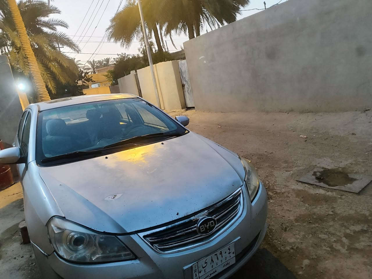 السلام عليكم للبيع BYD G3 موديل 13
رقم بغداد يرادلها صدر امامي 
وبيها شويه خياس يم الجاملغات 
وجراد بالقماره شويه 
كير عادي محرك 1500
تبريد شغال 
سياره باسمي
سعرها 38 وبيها مجال شويه 
 
***********
