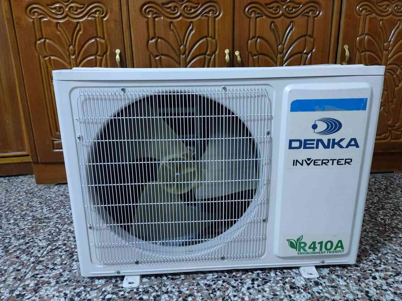 السلام عليكم سبلت دينكا إنفيرتر  طن ونص جهاز   نظيف وشغال مادخل تصليح ملحقاته كامله تدفئة وتبريد. سعر 340 رقم الهاتف ***********  العنوان كربلاء
