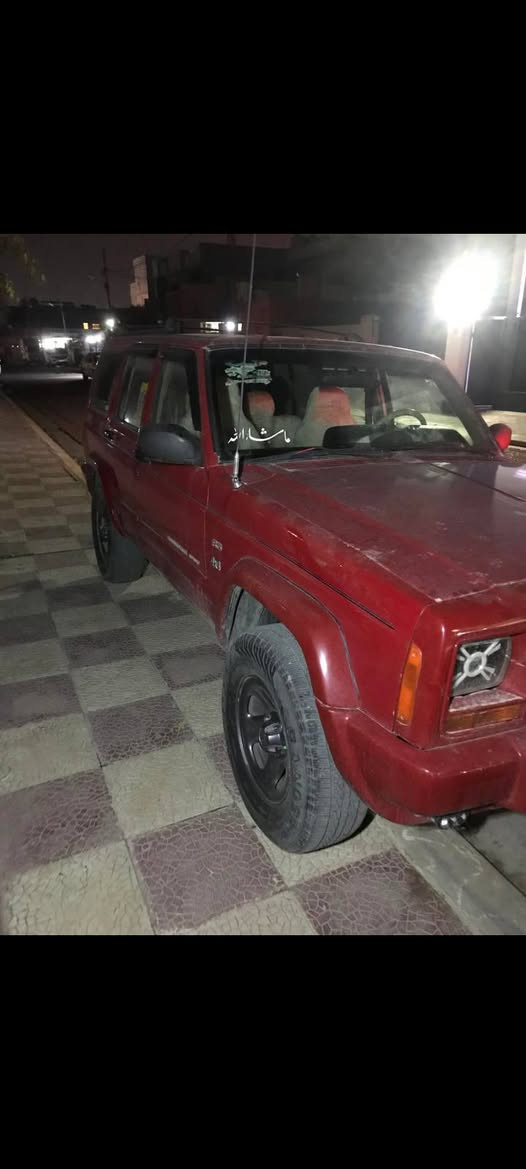 جيب شيروكي شخاط ٦ سلندر عدل رقم سليمانية ٢٠٢٧ سيارة بدون صبغ فقط قطعتين كلير أوربا گير مكينه شرط موديل ٢٠٠٠ شرط التحويل سعر ٦٥ ورق ومجال قليل *********** واتساب و *********** مكان السيارة كركوك
