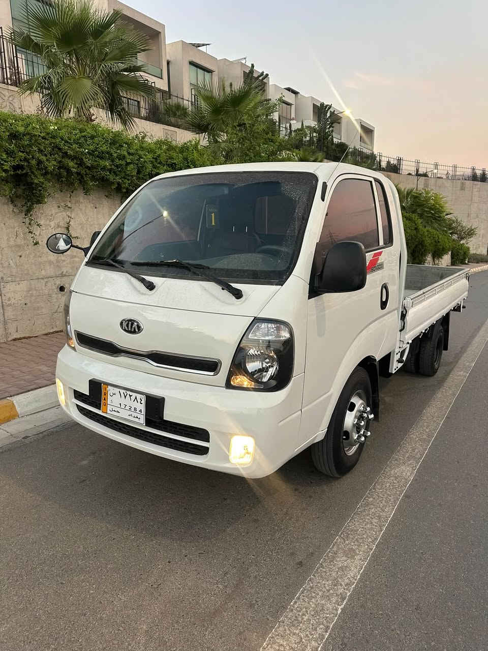 کیا ٤٠٠٠ هەزار مۆدیل ٢٠١٧ براوەی دوبەی گیرو مەکینەو ئەگسلی بەشەرت ڕزیوی خایس نیە تەبریدو بریک و ئیستۆب کارەبای تایەی مەزبوت دەعمی نیە ناو بۆدی تیایەسعری ٨٣ کەمیک معامەلە رەقم تەلەفون ***********
