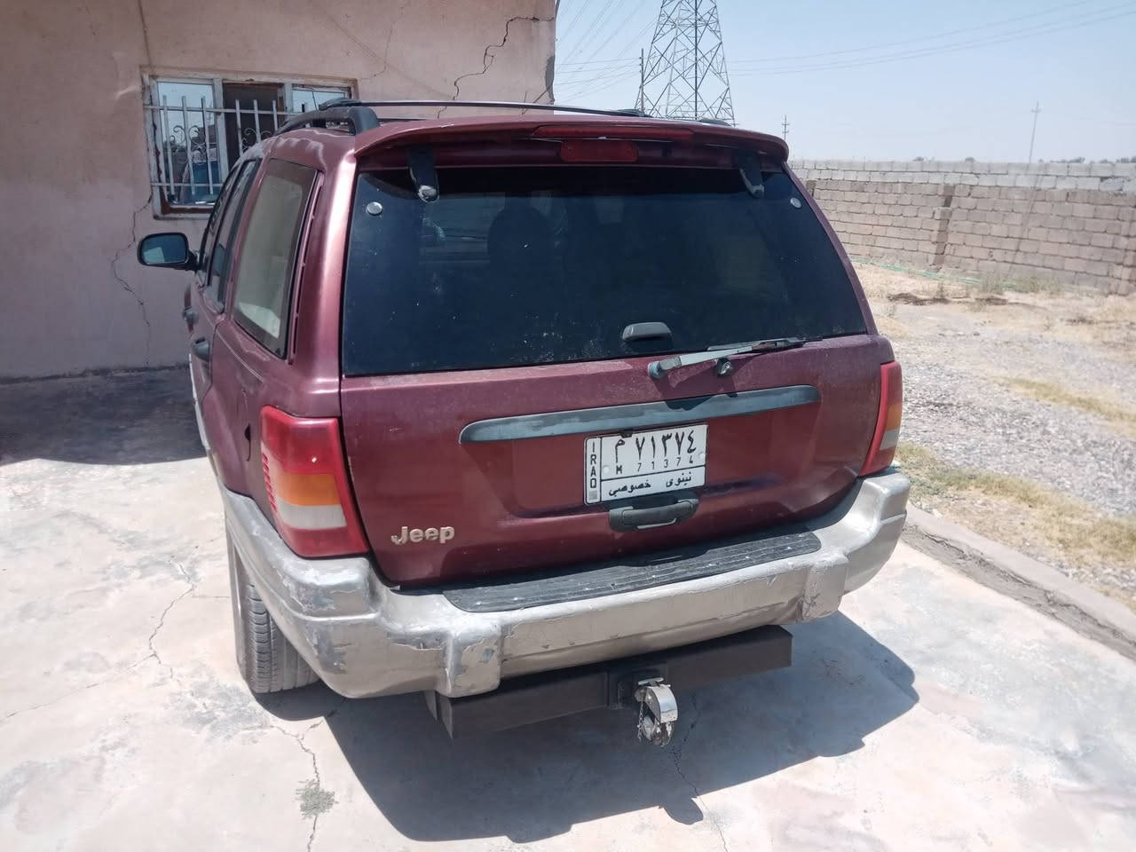 جيب شيروكي موديل 2000 كير وحرك بطة 3000 ففتي السعر 60 وبيه مجال يرهم امراوس حسب الغناعه ويرهم مقدمه 25 (***********
