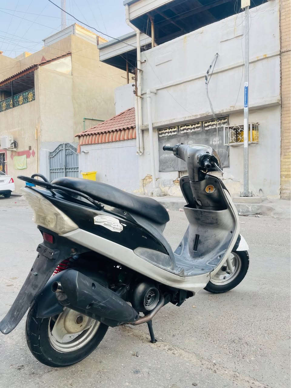 ماكس قجمه دراجه حلوه وكامله كهربائيات كلها شغاله منطول للطول ما ناقصها شي ابدد سلف هندر اشاير كلشي شغال كفرات اصليه بس مو مختمه والسواد مختم ويه المكينه هوه والشاير  بوشه49 مفتوحه الدراجه بس بوشه اصليه رايدها575 وبيها مجال مكاني البصره القديمه رقمي*********** البصرة, العراق
